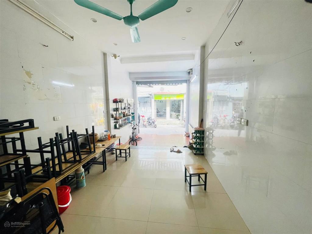 Siêu phẩm kinh doanh, vỉa hè rộng, phố trung kính, 100m2x5t, mt 4.5m. chỉ hơn 37 tỷ