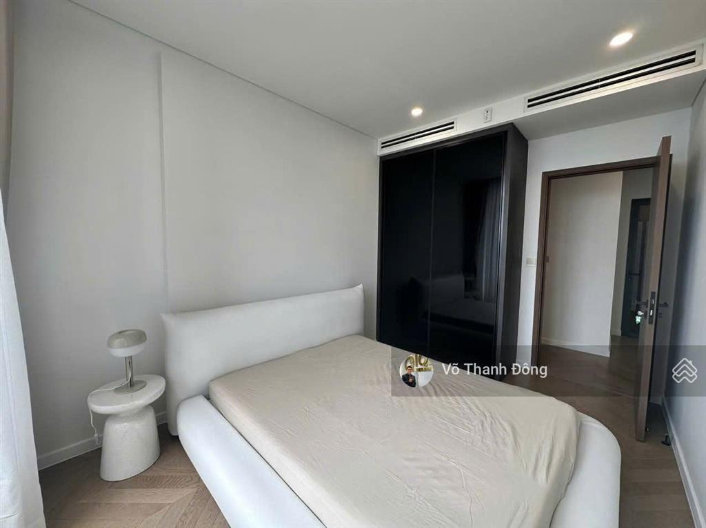 Bán căn 3 phòng ngủ lumiere riverside, view sông, lầu cao, trục hoa hậu, giá chỉ 18 tỷ bao hết