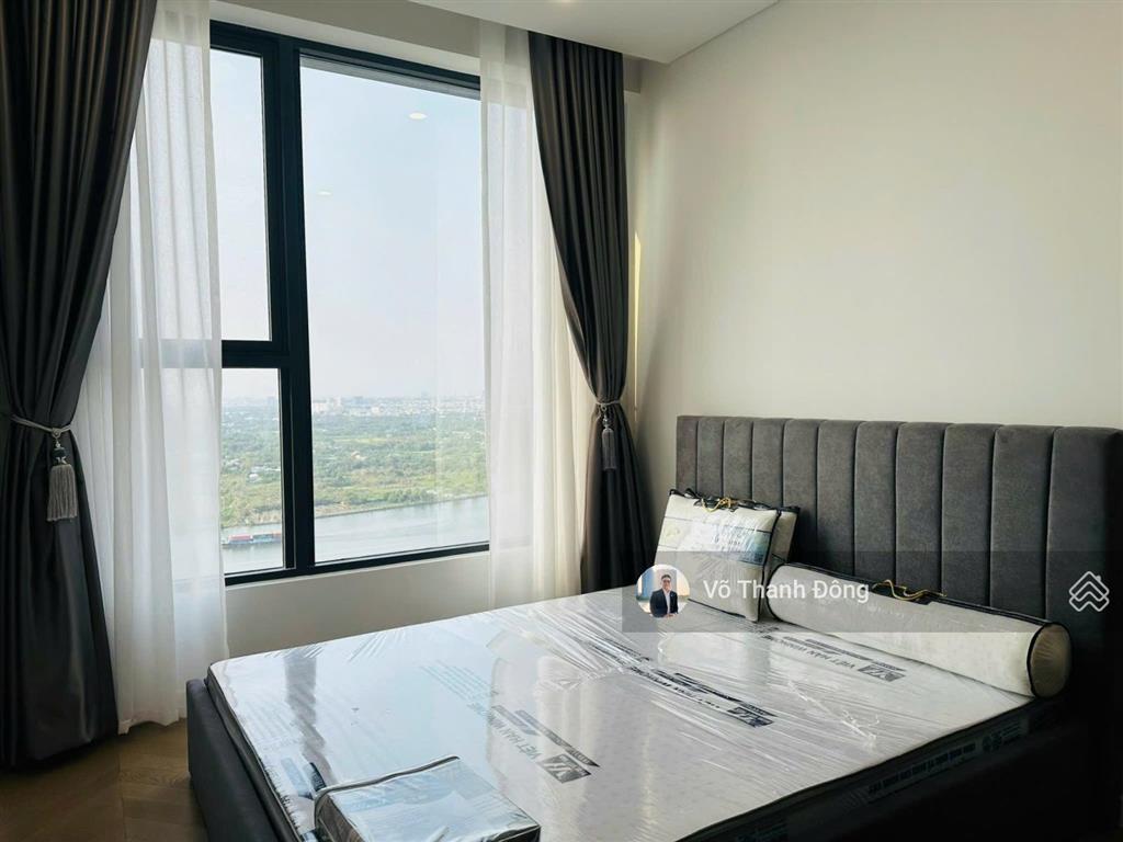 Duy nhất  bán 2 phòng ngủ 72m2 lumiere riverside, view sông, tầng cao, giá chỉ 13,1 tỷ bao hết