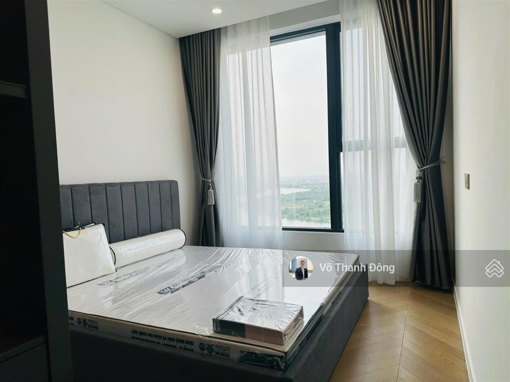Duy nhất  bán 2 phòng ngủ 72m2 lumiere riverside, view sông, tầng cao, giá chỉ 13,1 tỷ bao hết