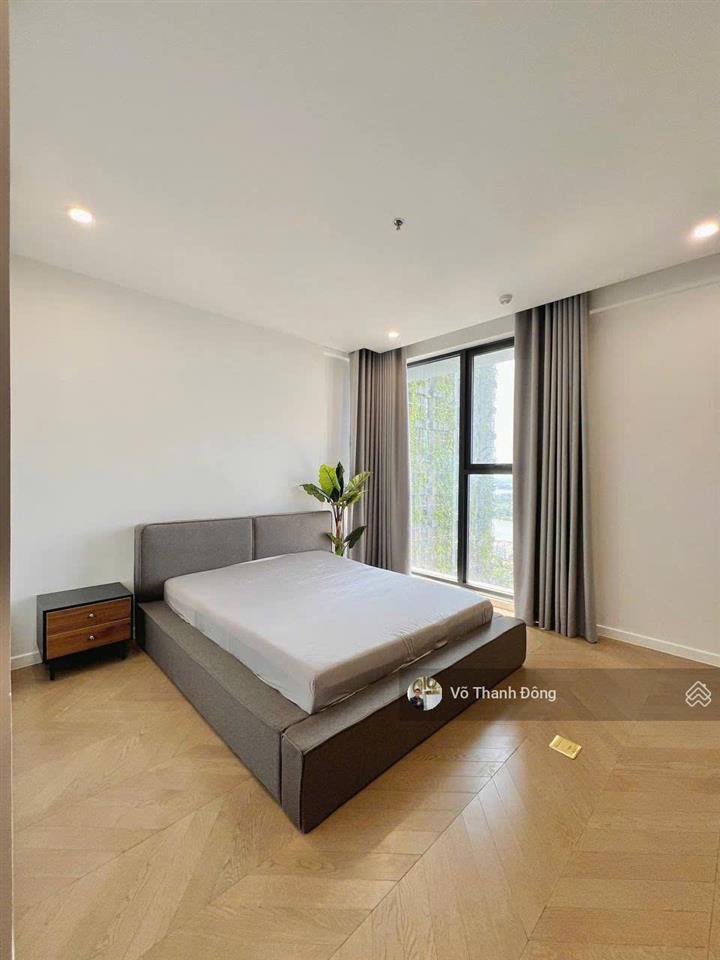 Bán 3 phòng ngủ 96m2 lumiere riverside, lầu cao, view sông, full nội thất, sẵn sổ, giá chỉ 18 tỷ
