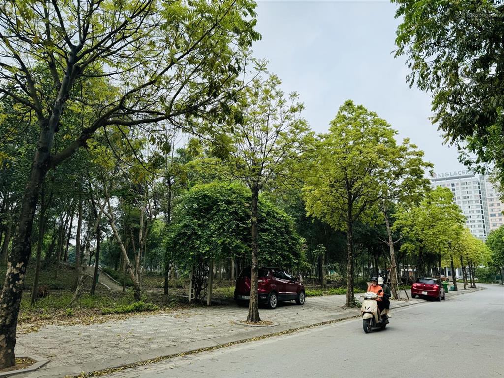 Chính chủ bán căn liền kề góc 104m2 ở foresa xuân phương tasco