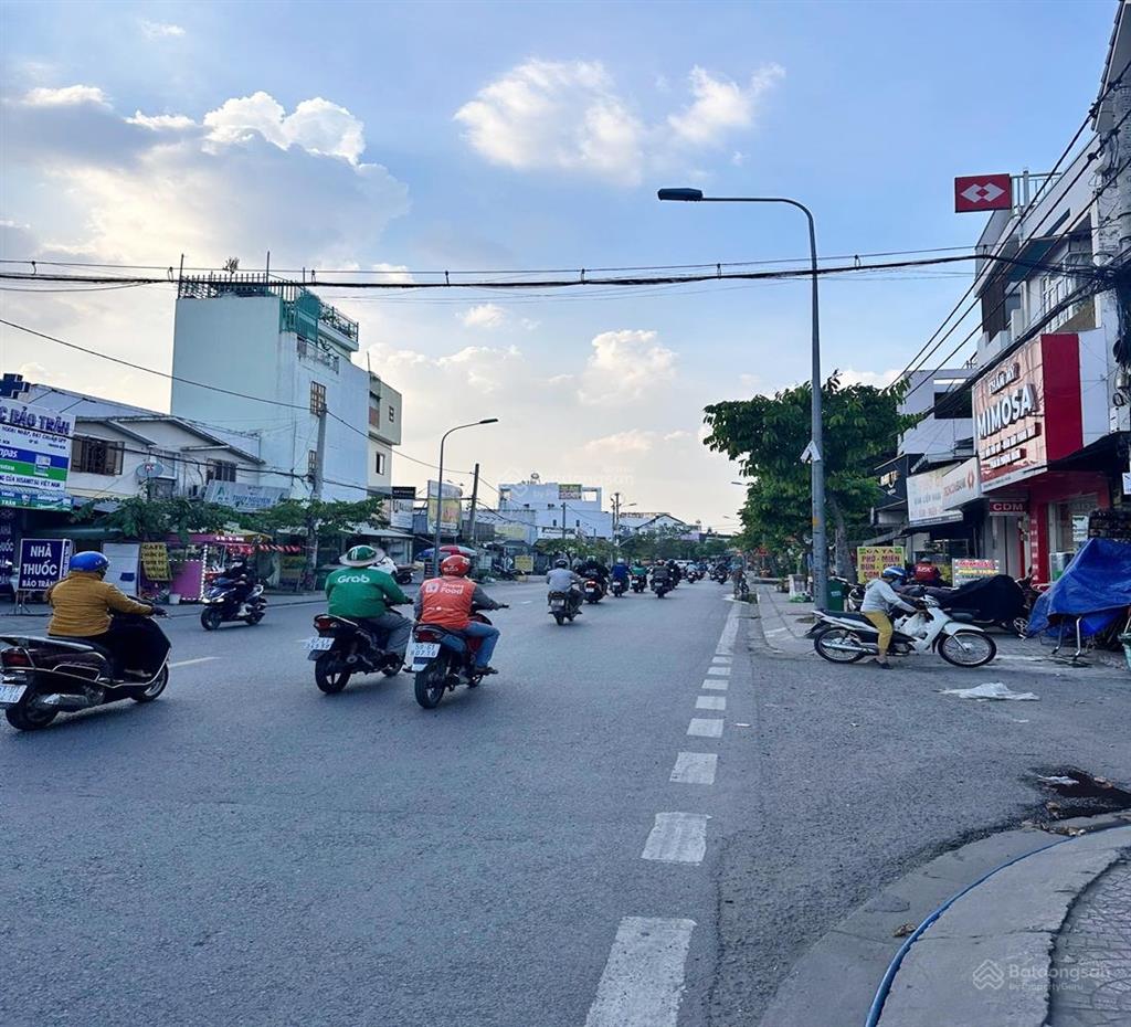 Khu ẩm thực vip hoàng diệu 2, đường nhựa 8m oto tránh, đất đẹp vị trí kinh doanh, sổ sẵn công chứng