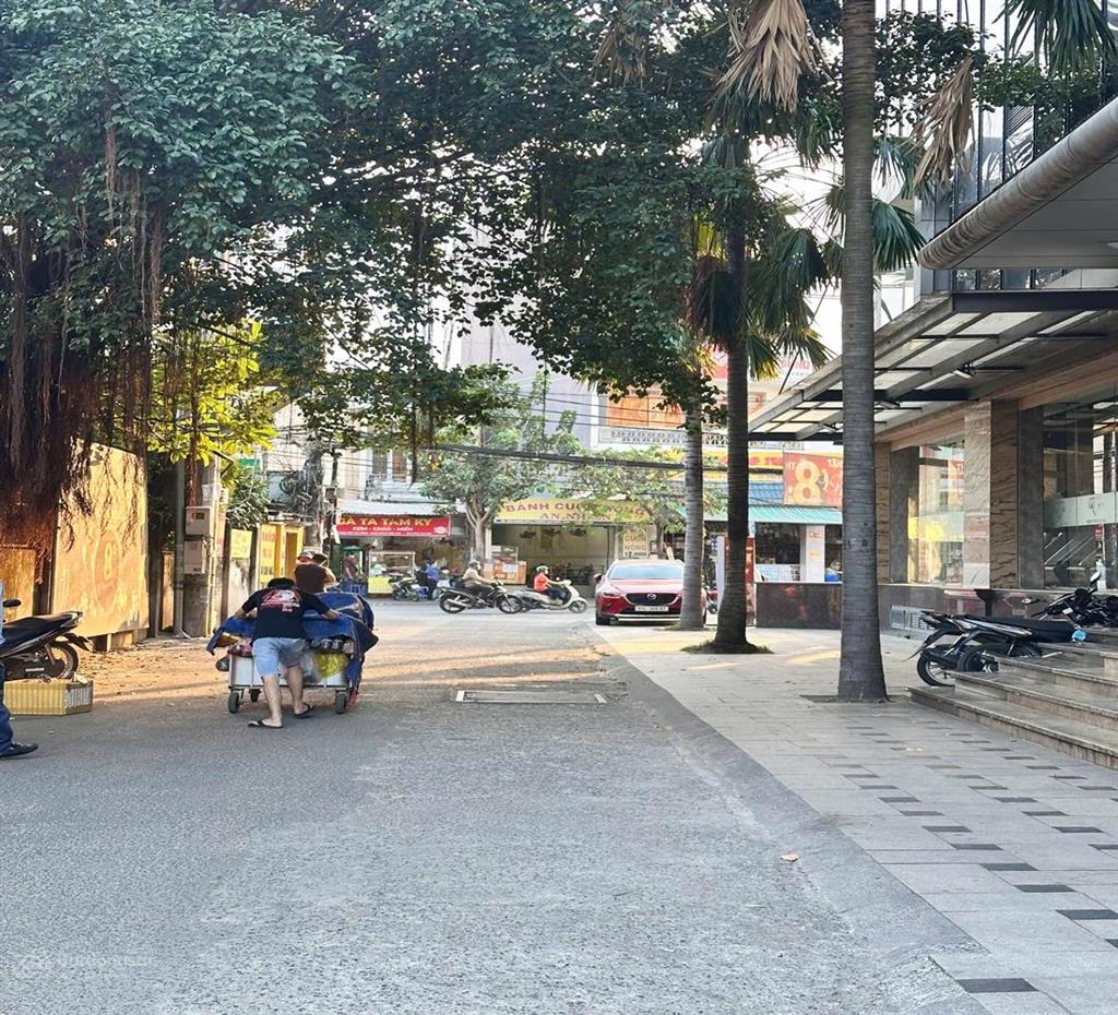 Khu ẩm thực vip hoàng diệu 2, đường nhựa 8m oto tránh, đất đẹp vị trí kinh doanh, sổ sẵn công chứng