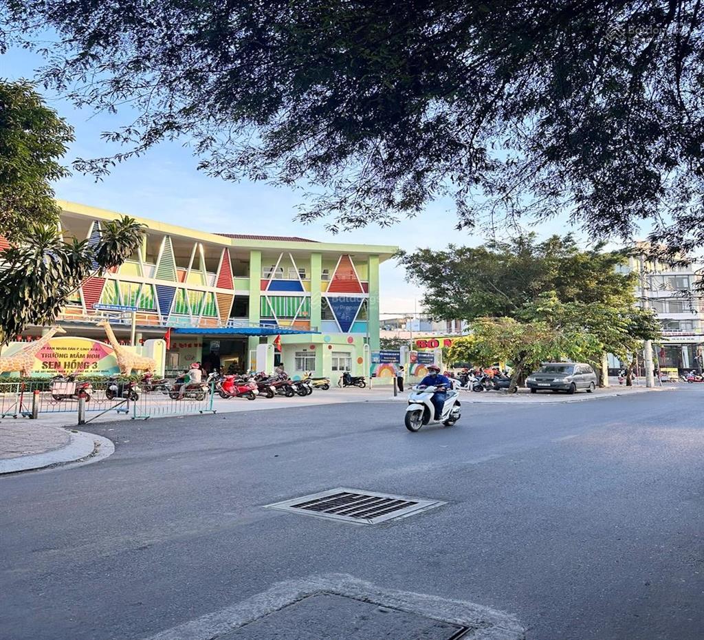 Khu ẩm thực vip hoàng diệu 2, đường nhựa 8m oto tránh, đất đẹp vị trí kinh doanh, sổ sẵn công chứng