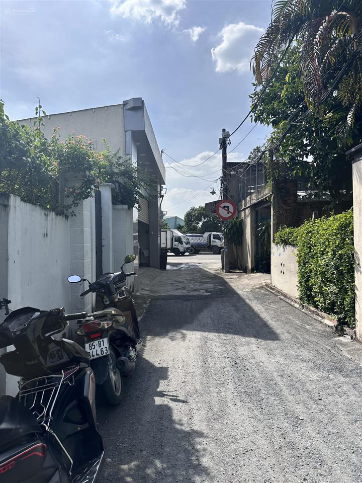 Chủ ngộp giảm 800 triệu, gần 100m2 (5 x 19.5) gpxd cao tầng sát mặt tiền, chỉ 6 tỷ xíu