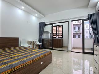 Phòng studio 30m2 có bếp và ban công tách riêng thoáng đẹp