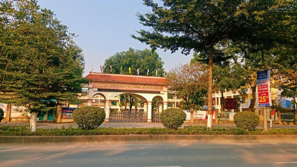 Bán nhà 5 tầng  mặt đường nguyễn văn cừ  phù khê  từ sơn