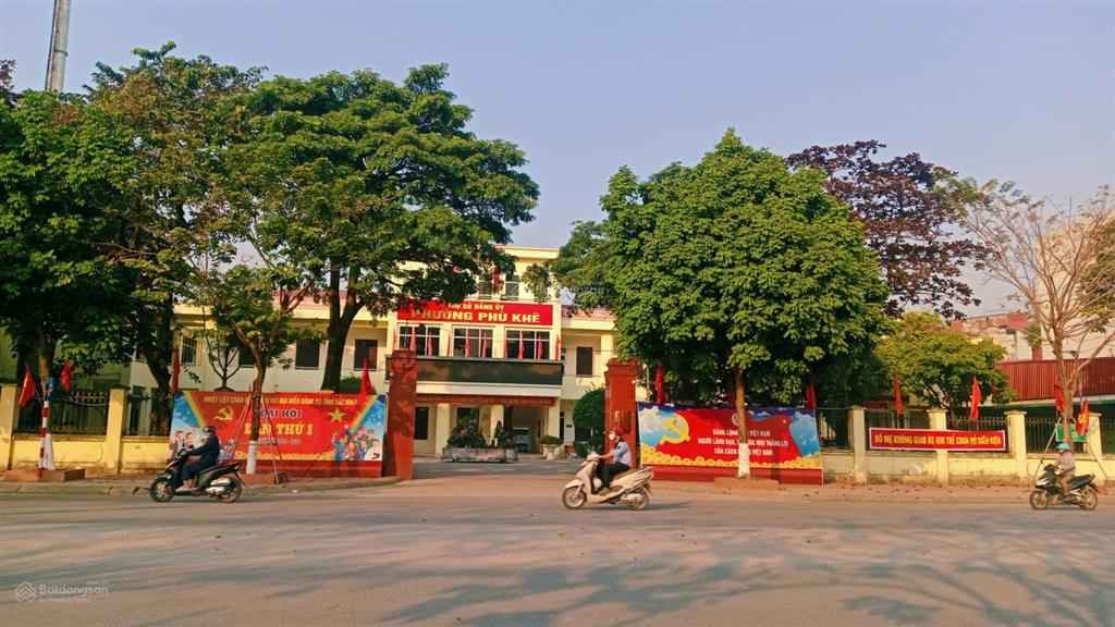 Bán nhà 5 tầng  mặt đường nguyễn văn cừ  phù khê  từ sơn