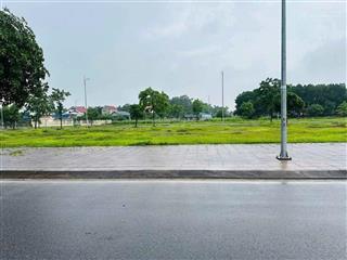 Tấn đức jsc lô do20  11 (hướng bắc) trục chính thông ra đường 47m chạy qua