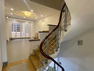 Nhà phố văn cao  cách 200m ra hồ tây  ô tô vào nhà  2 thoáng trước sau  5 tầng mới ở luôn