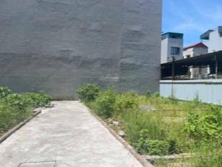 Mảnh đất phố ngọc thụy  mặt tiền 6.3m  diện tích 50m2 cách mặt phố 100 mét  sổ phân lô  7.2 tỷ
