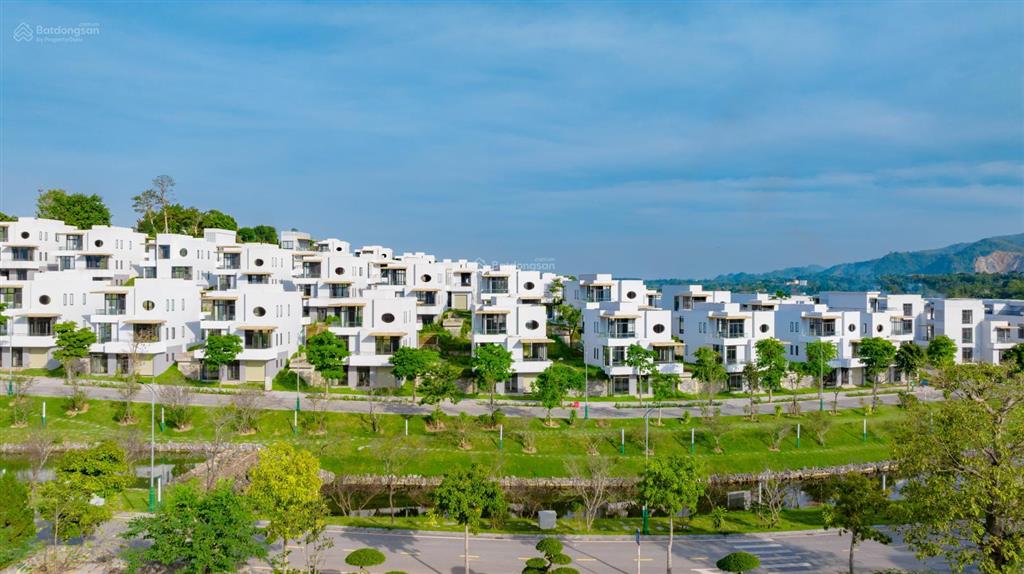 Căn ngoại giao view hồ view núi cực đẹp mà giá chỉ nhỉnh 10tỷ, dòng tiền cho thuê lên đến 100tr/th