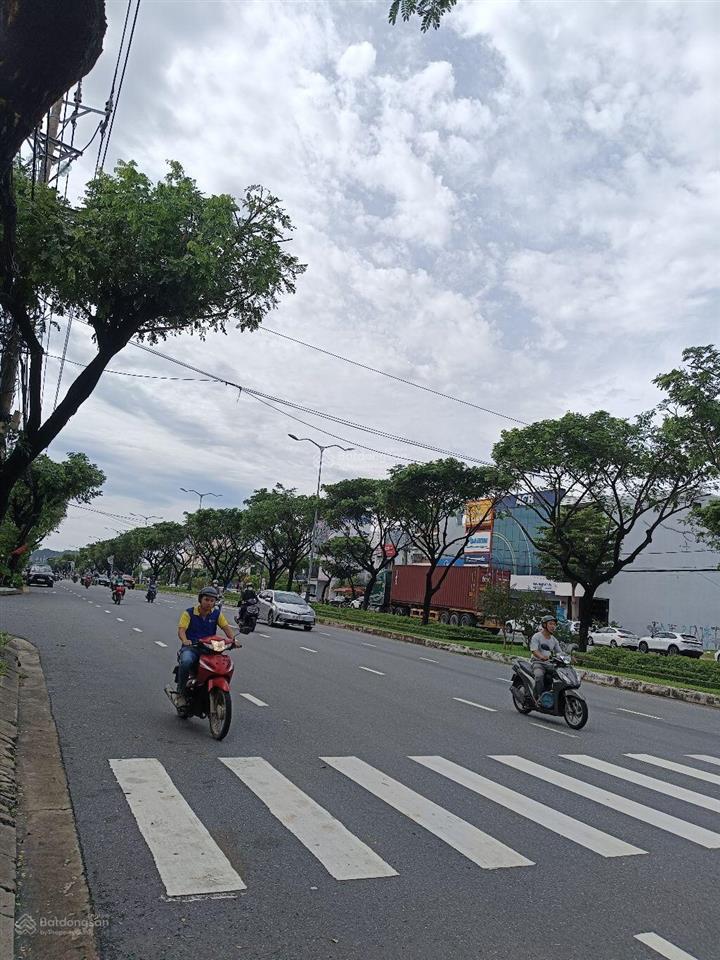 Cặp đất liền kề xây toà căn hộ quá đỉnh  dt 182m2 ngang 8m nở hậu nhẹ khu nam việt á.