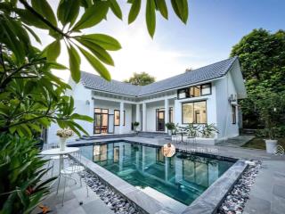 Nhượng lại khu homestay cư yên  lương sơn chỉ việc vào khai thác kinh doanh. dt 3672 m²/400m2 tc