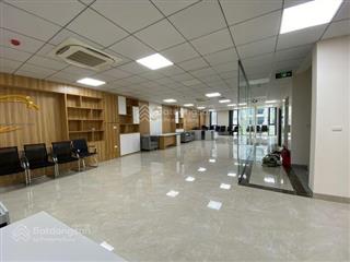 Cho thuê văn phòng mặt phố ngụy như kon tum  vị trí vàng khu trung hòa  nhân chính 100m2 150m2