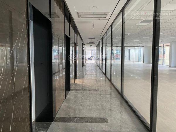 Bql mac plaza trần phú, hà đông cần cho thuê văn phòng đẹp 50m2 giá 180 nghìn/m2/th