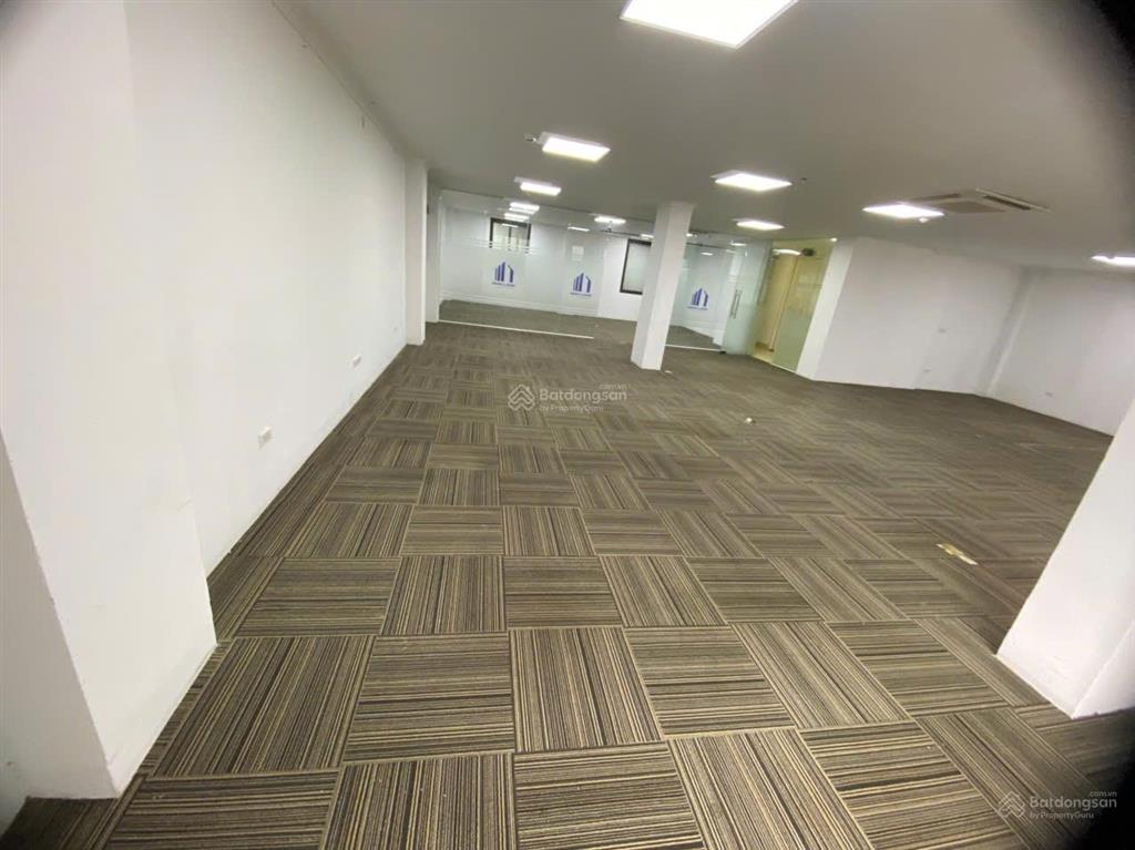 Cho thuê văn phòng 150m2 ngõ 21 lê văn lương thanh xuân sẵn phòng ban