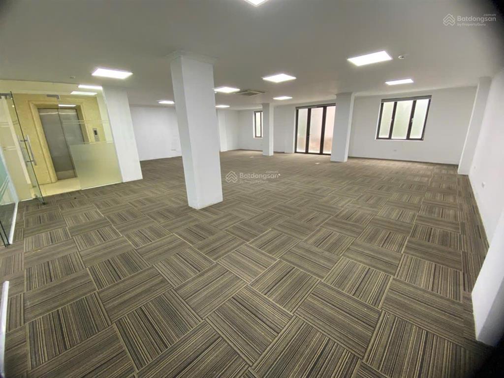 Cho thuê văn phòng 150m2 ngõ 21 lê văn lương thanh xuân sẵn phòng ban