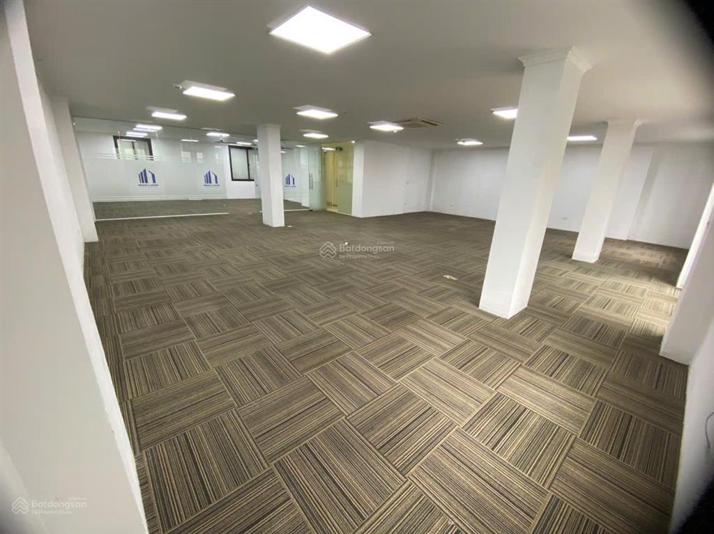 Cho thuê văn phòng 150m2 ngõ 21 lê văn lương thanh xuân sẵn phòng ban