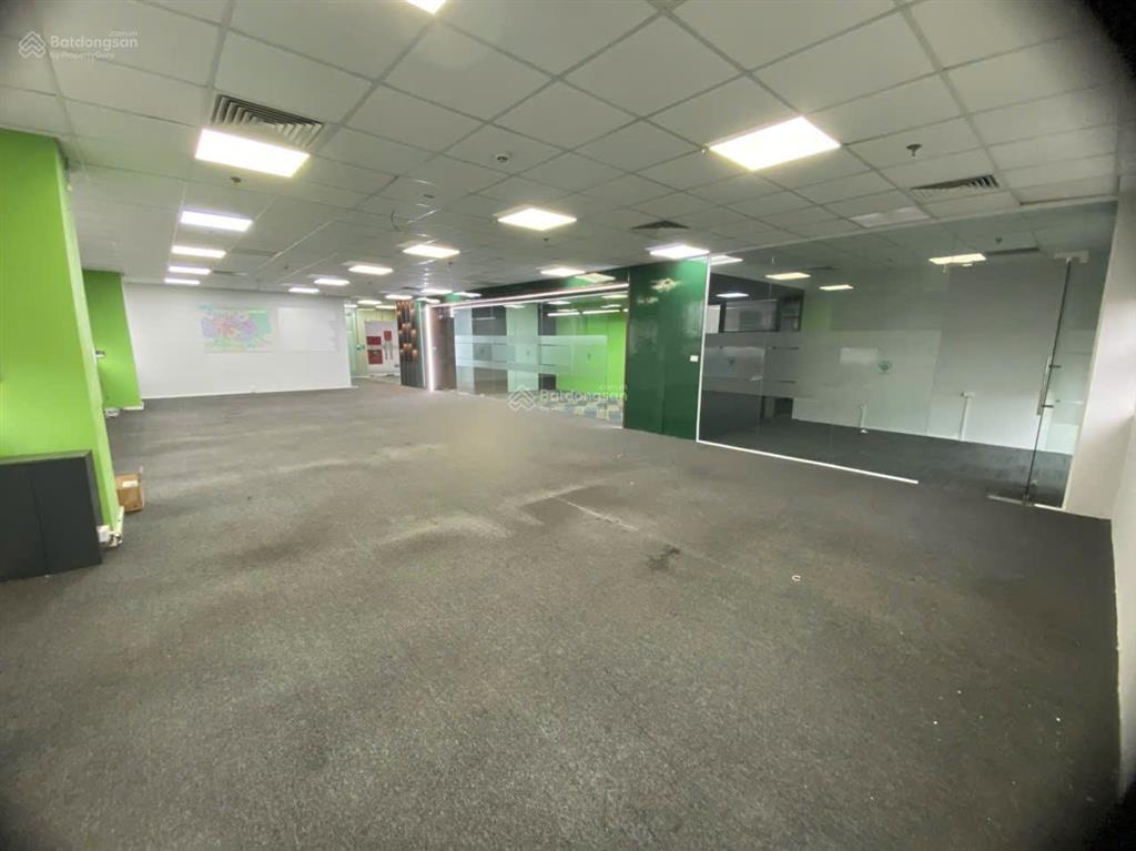 Cho thuê văn phòng cic trung kính 200m² giá chỉ 200k/m²/tháng sàn đẹp, chia sẵn phòng ban