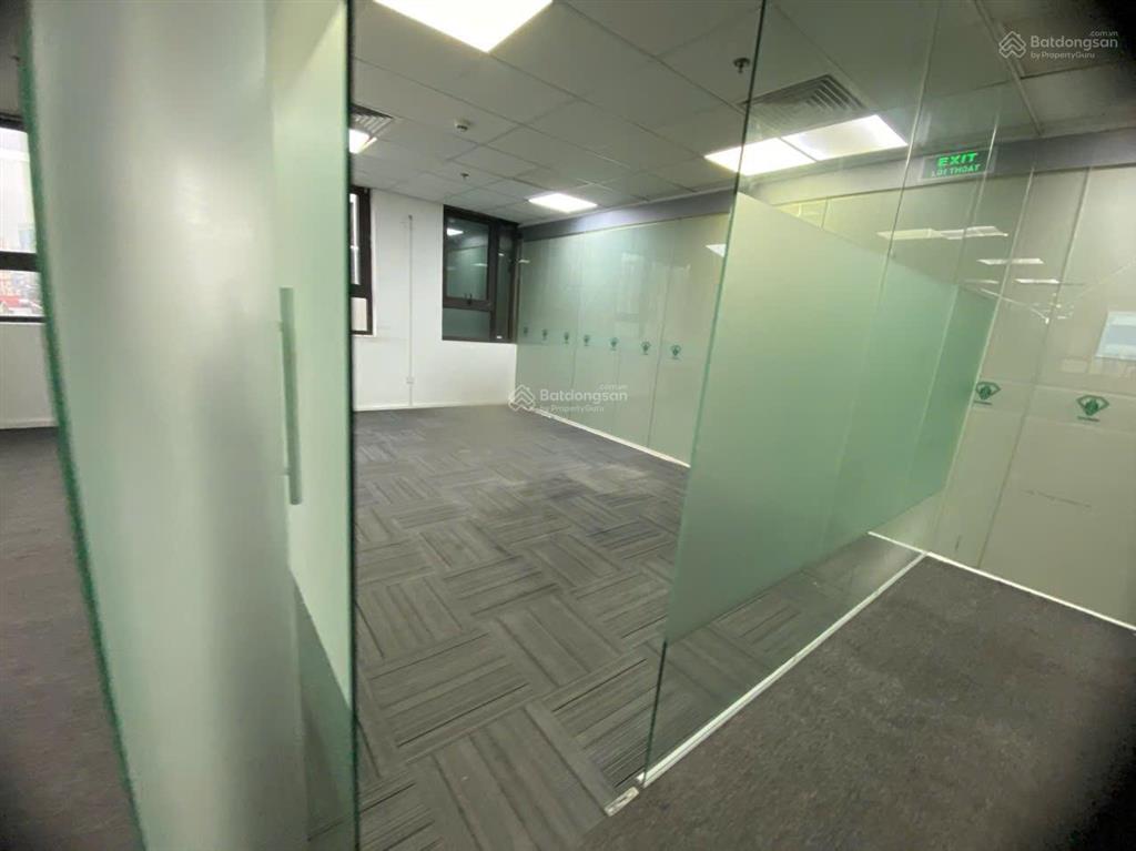Cho thuê văn phòng cic trung kính 200m² giá chỉ 200k/m²/tháng sàn đẹp, chia sẵn phòng ban