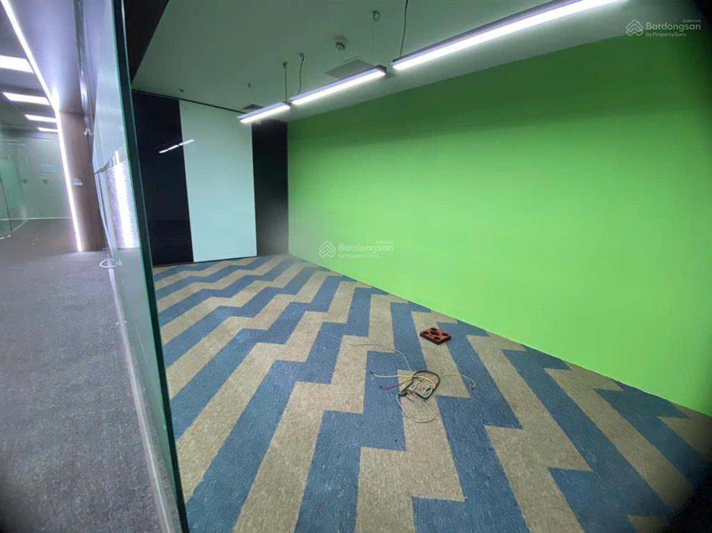 Cho thuê văn phòng cic trung kính 200m² giá chỉ 200k/m²/tháng sàn đẹp, chia sẵn phòng ban