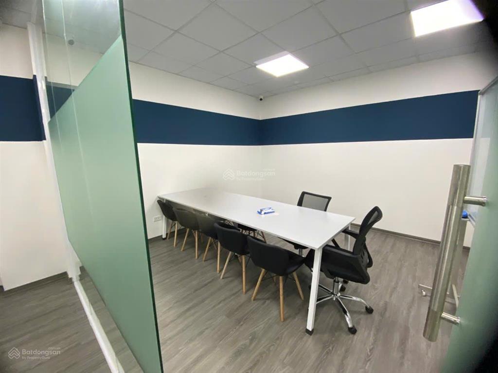 Cho thuê văn phòng duy tân 150m² giá chỉ 30tr/tháng full nội thất, chia sẵn phòng ban tiện nghi