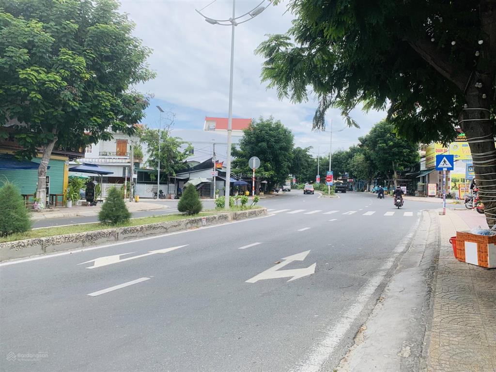 Cần bán gấp lô đất mt đường nguyễn chí thanh, full thổ cư odt, sổ đỏ chính chủ