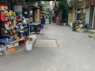 Bán đất đẹp xây ccmn hồ tùng mậu diện tích 61m
mặt tiền 4m vuông vắn
chỉ 11.2 tỷ. 0328 016 ***