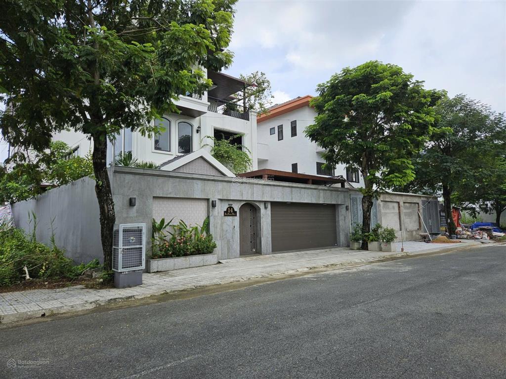 Bán nền bt 10x17,5m sạch đẹp kdc yên tĩnh nhiều cây xanh hạ tầng đẹp có bảo vệ giá tốt nhất