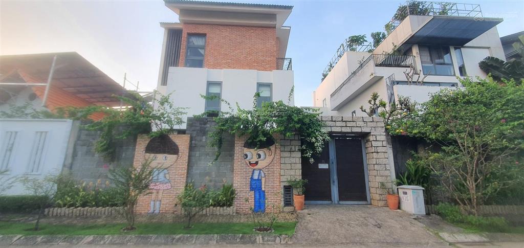 Bán nhanh lô biệt thự 240m2 đường d1 25m gần chung cư fuji giá cực tốt