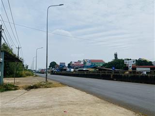 Đất rẽ ql 1a mặt tiền kinh doanh đa ngành ,giá rẽ đầu tư