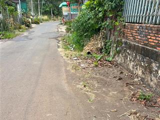 Bán nền 345m2, có 80tc, đất 2 mt nhựa và bt, p. hàng gòn lk đồng nai. sau có suối