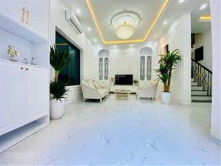 Cần bán nhà lạc long quân dt 66m2 5 tầng mt 5m 14.5 tỷ
tây hồ  nhà đẹp ở ngay  lô góc 3 thoáng