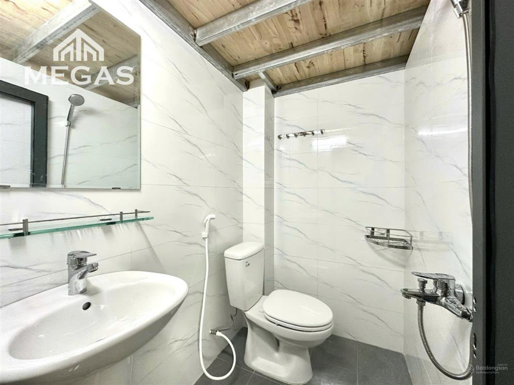 Nguyễn văn quá  chợ cầu  căn hộ mới  full nội thất  ban công to