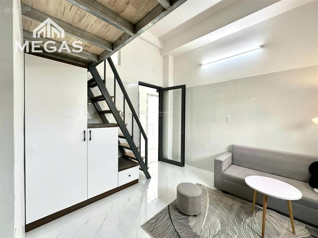 Nguyễn văn quá  chợ cầu  căn hộ mới  full nội thất  ban công to