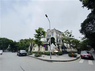 Bán biệt thự lô góc kđt yên hoà, khu lão thành cách mạng 329m2