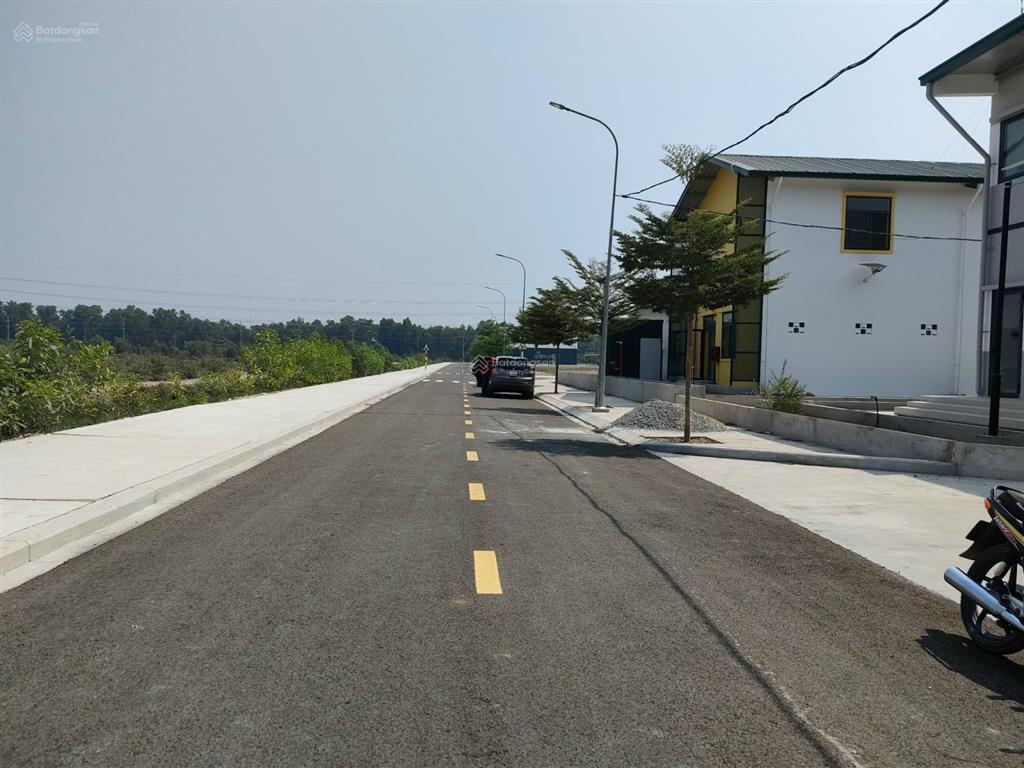Bán nền góc đẹp sổ đỏ  kdc mới hiệp trường phát  đức hòa long an  81m2  1.59 tỷ còn tl