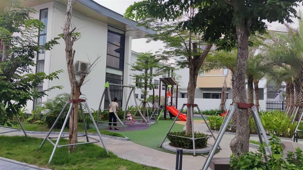 Một căn beomes 80m2 siêu đẹp gần công viên.  0866 666 ***