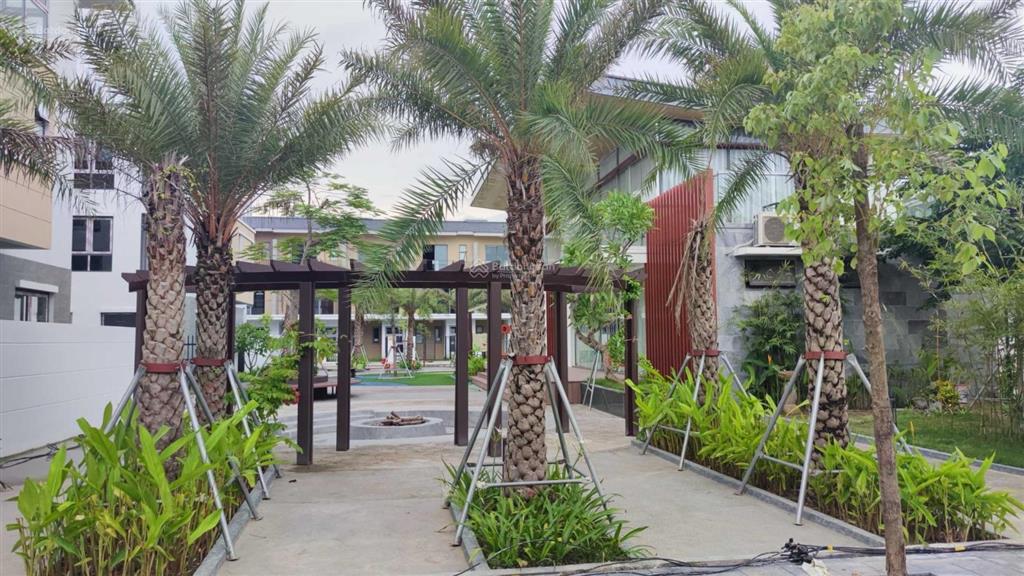 Một căn beomes 80m2 siêu đẹp gần công viên.  0866 666 ***
