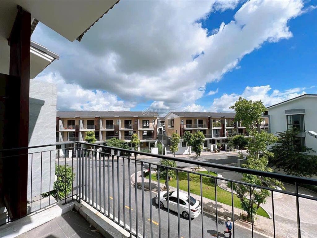 Bán căn liền kề t3 diện tích 96m2 view siêu đẹp
