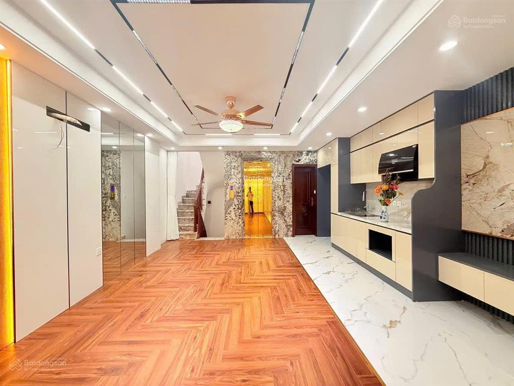 Hiếm mp hồ tùng mậu 48m2  6t nhỉnh 22 tỷ t kế thông sàn vỉa hè r ô chờ thang máy kd mọi loại hình