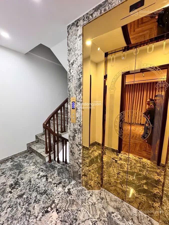 Hiếm mp hồ tùng mậu 48m2  6t nhỉnh 22 tỷ t kế thông sàn vỉa hè r ô chờ thang máy kd mọi loại hình