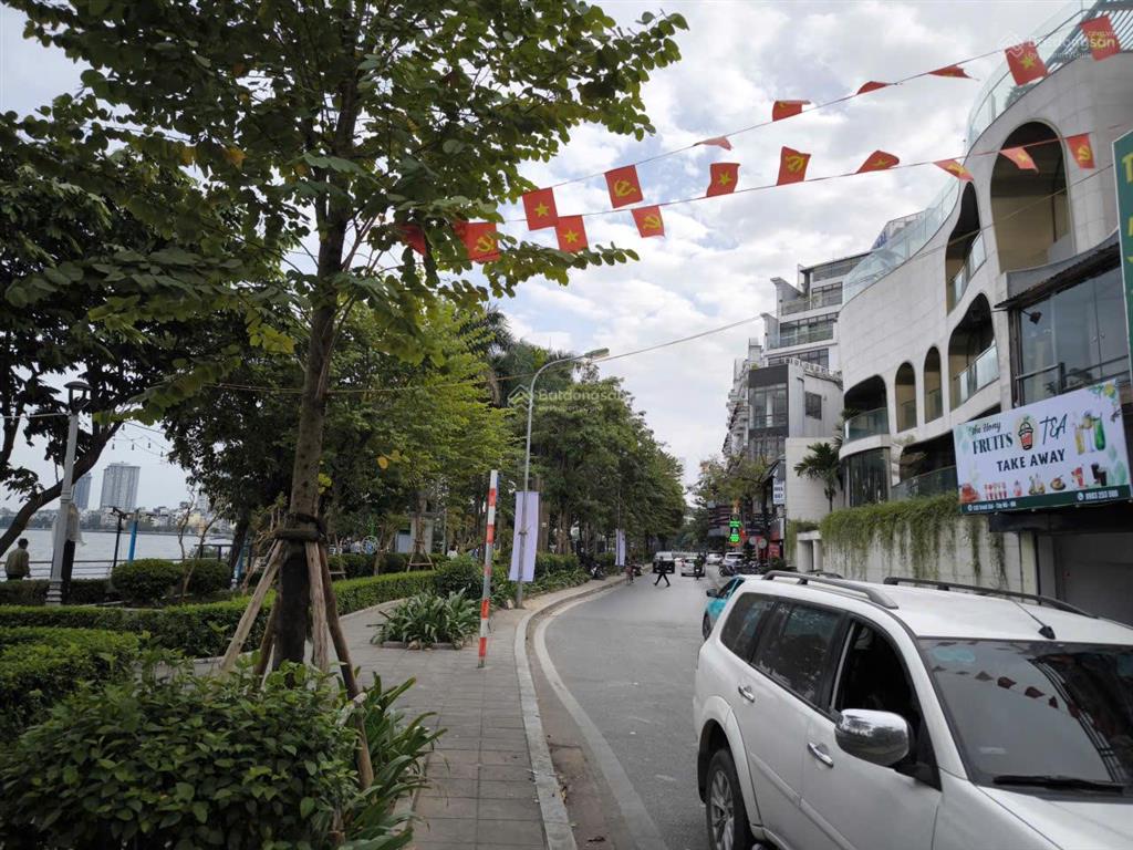 Tuyệt phẩm khách sạn  phố trích sài view hồ tây dòng tiền ngoại quốc  219m2  6t  mt 10m  84 tỷ