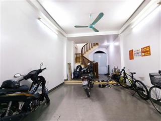 Bán nhà Trương Định ngõ thông kinh doanh, Dt 55m2, 5t, mt 4.2m, 12 tỷ.