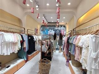 Bán nhà mặt phố Hồng Mai kinh doanh sầm uất, Dt 70m2, 4t, mt 4.2m.