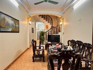 Bán nhà Trương Định ngõ thông gần ô tô, Dt 55m2, 4t, giá 9.9 tỷ, đẹp ở ngay.