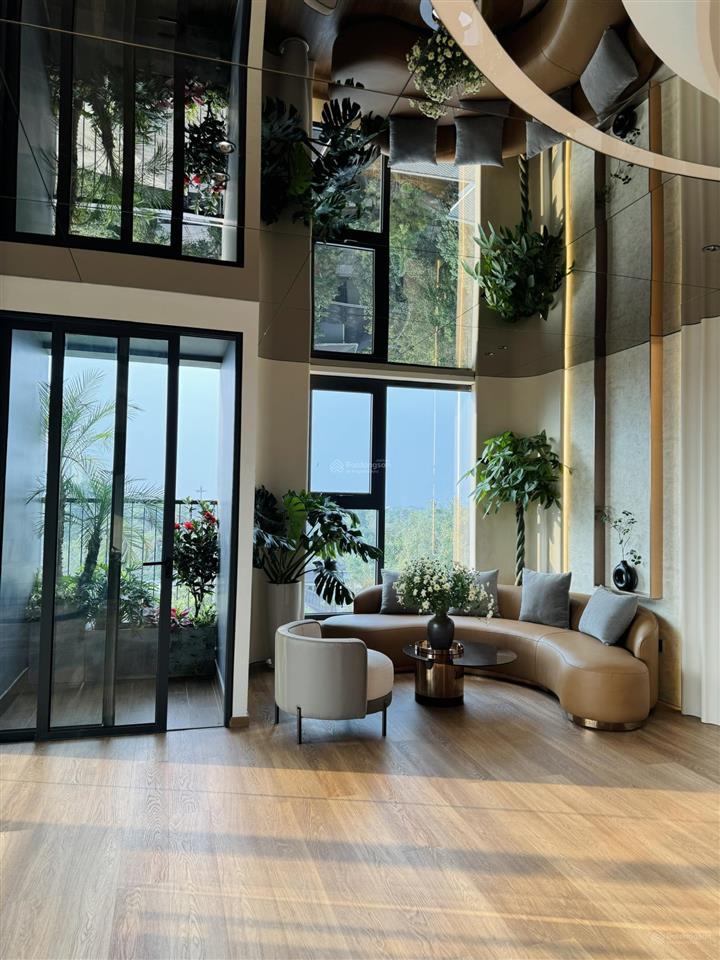 Bán nhanh căn 3pn 97m2 ecopark. full giá 5.650 tỷ sẵn full đồ liền tường, view sông/ tầng trung