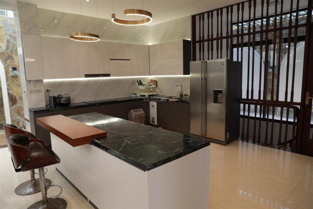 Bán biệt thự flamingo đại lải resort, 6pn, thang máy, view hồ thiên yến, nội thất đẹp, 447m2, 27 tỷ